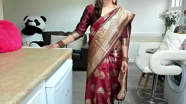 winterforu online show from December 29, 2:52 pm