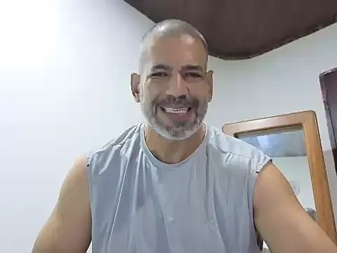 jackbigcock11 online show from June 5, 10:48 pm
