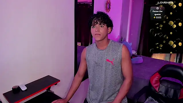 Noah Smith04 online show from October 4, 9:02 pm