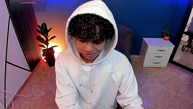 Noah Smith04 online show from November 5, 12:05 pm