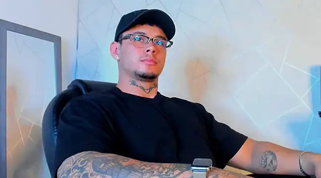 NoahhBrown online show from February 24, 2:08 am