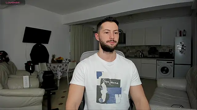 ZackFraser online show from March 2, 5:23 am