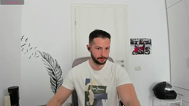ZackFraser online show from May 2, 7:02 am