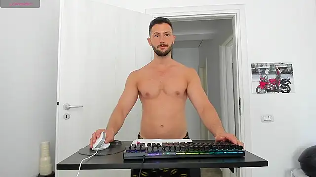 ZackFraser online show from July 26, 9:38 am