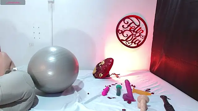 cleopatraa online show from February 15, 12:22 pm