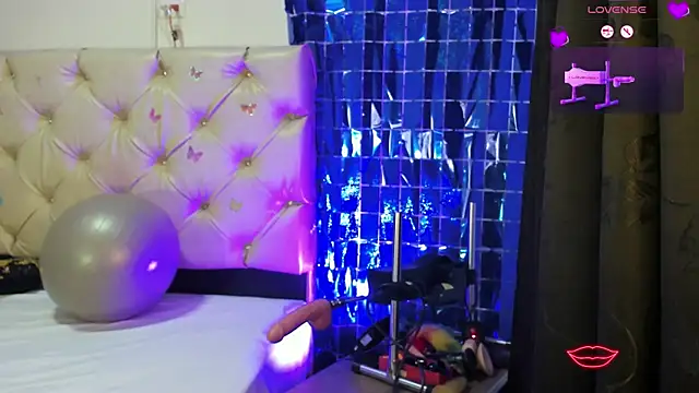 cleopatraa online show from June 17, 2:14 am