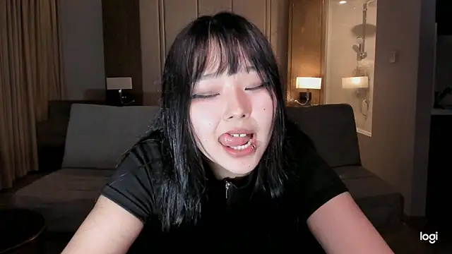 hee young11 online show from March 13, 12:35 pm