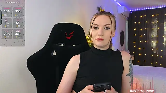 Snapshot of Maria_Shy chatting on December 7, 7:27 am Maria Shy online show from December 7, 7:27 am