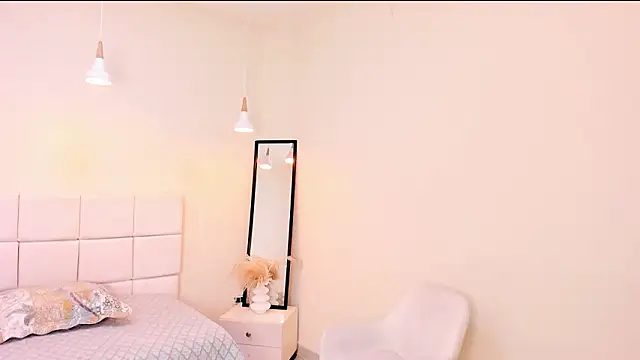 your khloe online show from February 20, 1:44 pm