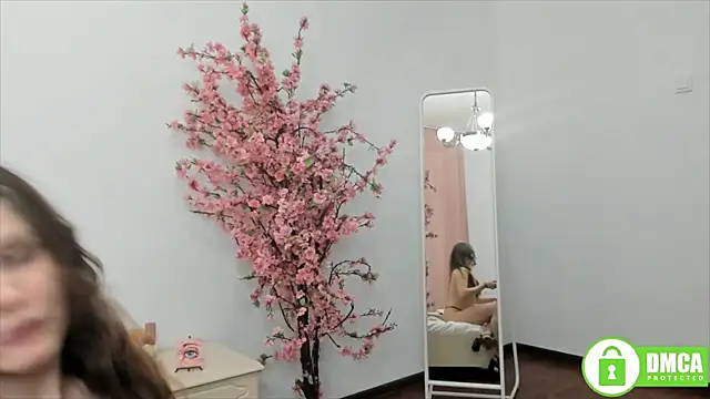 Snapshot of Charlotte_wow chatting on December 25, 7:56 pm Charlotte wow online show from December 25, 7:56 pm