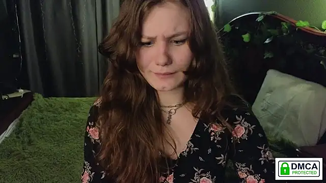 Snapshot of Charlotte_wow chatting on February 8, 7:59 pm Charlotte wow online show from February 8, 7:59 pm