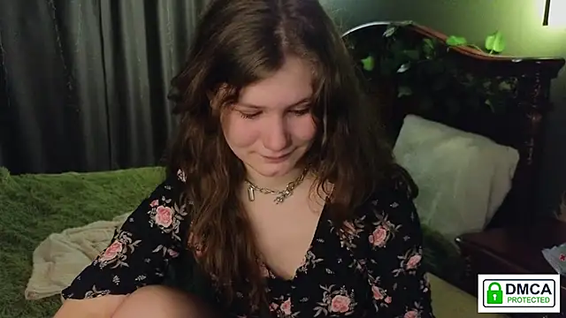 Snapshot of Charlotte_wow chatting on February 8, 11:13 pm Charlotte wow online show from February 8, 11:13 pm