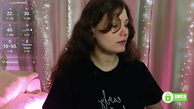 Snapshot of Charlotte_wow chatting on March 3, 3:42 pm Charlotte wow online show from March 3, 3:42 pm