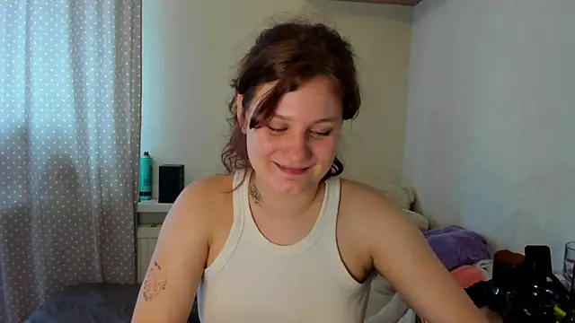 Snapshot of Charlotte_wow chatting on July 28, 4:39 pm Charlotte wow online show from July 28, 4:39 pm