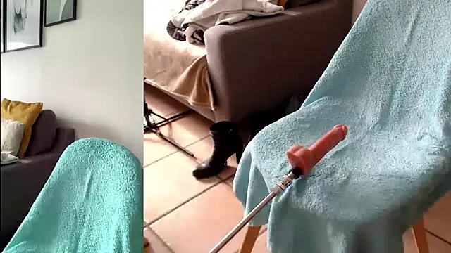 Snapshot of la_petite_prunette69 chatting on February 12, 11:18 am la petite prunette69 online show from February 12, 11:18 am