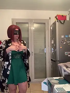 Snapshot of la_petite_prunette69 chatting on March 21, 5:43 am la petite prunette69 online show from March 21, 5:43 am