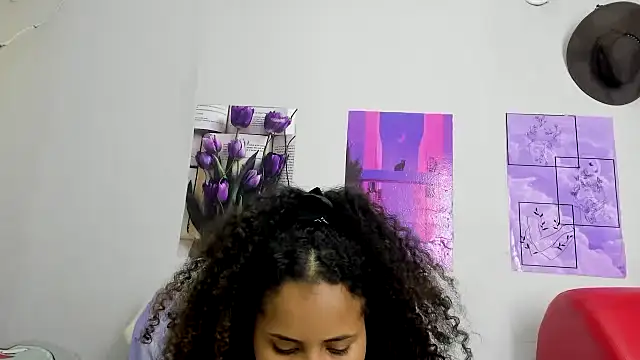 Snapshot of makena18 chatting on December 26, 12:38 pm makena18 online show from December 26, 12:38 pm