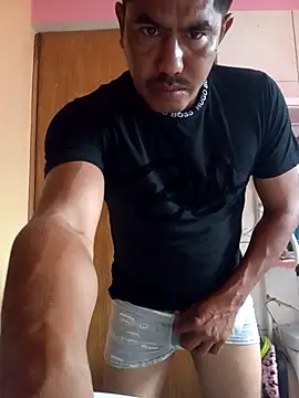 Snapshot of negro15cm17 chatting on October 5, 5:22 pm negro15cm17 online show from October 5, 5:22 pm