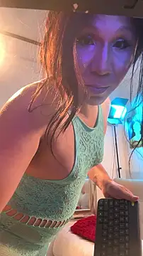 Snapshot of bigboottyxxx chatting on July 9, 2:48 am bigboottyxxx online show from July 9, 2:48 am