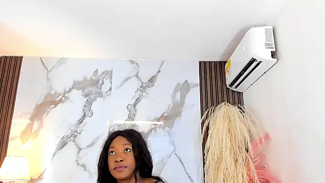 Snapshot of aidaadams chatting on February 13, 11:50 am aidaadams online show from February 13, 11:50 am