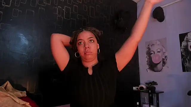 Alika01 online show from March 1, 8:10 pm