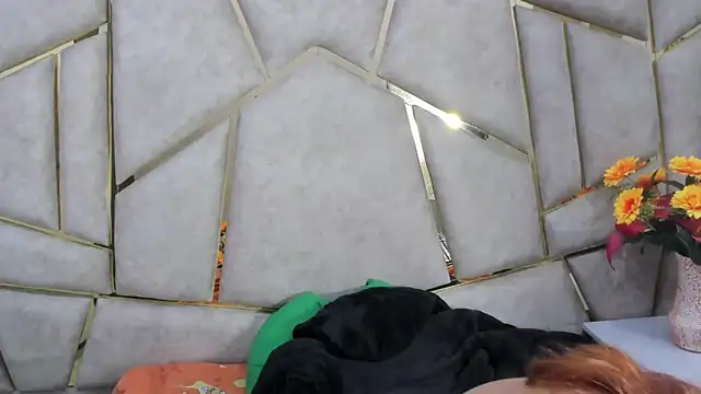 Snapshot of Kloe_Candy1 chatting on February 17, 11:23 am Kloe Candy1 online show from February 17, 11:23 am