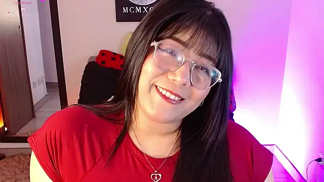 AlexaKimm online show from May 1, 10:20 am