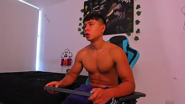 Snapshot of Bray_Kevin chatting on January 5, 4:27 pm Bray Kevin online show from January 5, 4:27 pm