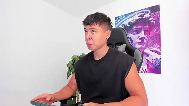 Snapshot of Bray_Kevin chatting on January 22, 2:56 pm Bray Kevin online show from January 22, 2:56 pm