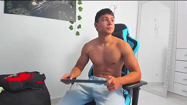 Snapshot of Bray_Kevin chatting on February 14, 4:04 am Bray Kevin online show from February 14, 4:04 am