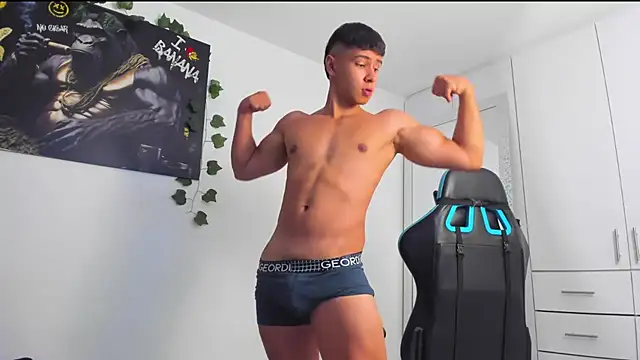 Snapshot of Bray_Kevin chatting on February 19, 12:03 am Bray Kevin online show from February 19, 12:03 am