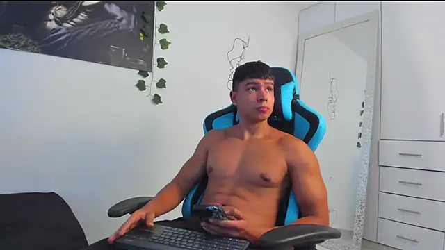 Snapshot of Bray_Kevin chatting on February 28, 4:53 pm Bray Kevin online show from February 28, 4:53 pm