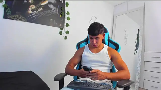 Snapshot of Bray_Kevin chatting on March 2, 4:42 pm Bray Kevin online show from March 2, 4:42 pm