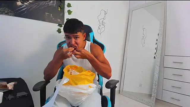 Snapshot of Bray_Kevin chatting on March 2, 7:45 pm Bray Kevin online show from March 2, 7:45 pm