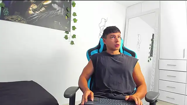 Snapshot of Bray_Kevin chatting on March 3, 9:05 pm Bray Kevin online show from March 3, 9:05 pm