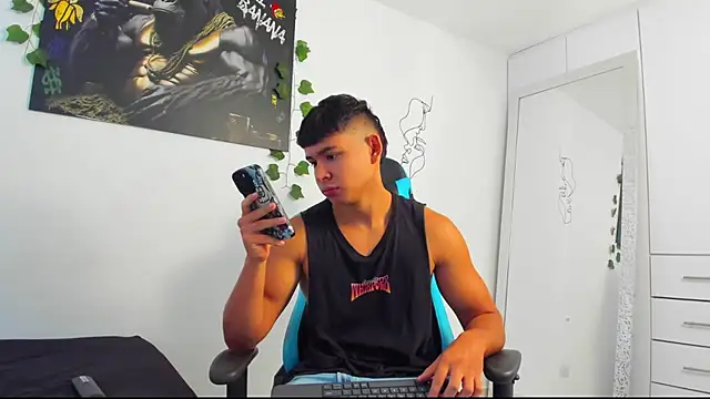 Snapshot of Bray_Kevin chatting on March 10, 3:52 pm Bray Kevin online show from March 10, 3:52 pm