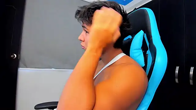 Snapshot of Bray_Kevin chatting on October 4, 2:59 pm Bray Kevin online show from October 4, 2:59 pm