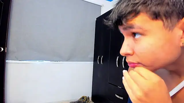 Snapshot of Bray_Kevin chatting on October 14, 5:58 pm Bray Kevin online show from October 14, 5:58 pm