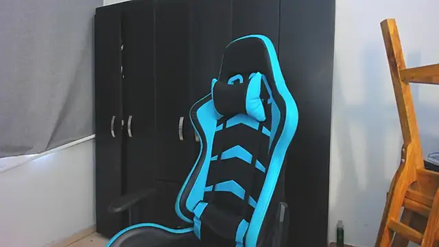 Snapshot of Bray_Kevin chatting on November 25, 3:23 pm Bray Kevin online show from November 25, 3:23 pm