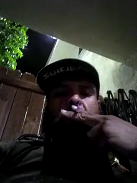 Snapshot of MrDickUdown24_7 chatting on January 6, 4:36 am MrDickUdown24 7 online show from January 6, 4:36 am