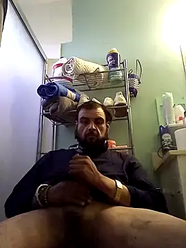 Snapshot of MrDickUdown24_7 chatting on January 9, 4:06 pm MrDickUdown24 7 online show from January 9, 4:06 pm