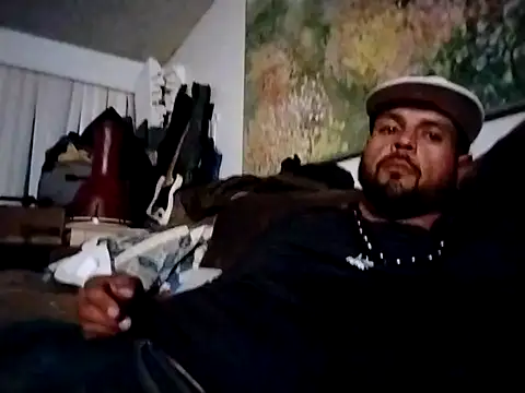 Snapshot of MrDickUdown24_7 chatting on October 9, 7:28 am MrDickUdown24 7 online show from October 9, 7:28 am