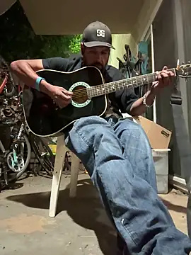 Snapshot of MrDickUdown24_7 chatting on October 25, 8:22 am MrDickUdown24 7 online show from October 25, 8:22 am