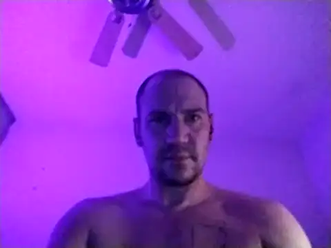 Snapshot of Ajhustler1@xh chatting on March 18, 6:25 am Ajhustler1xh online show from March 18, 6:25 am