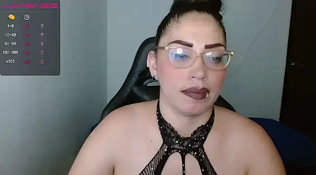 natashasmithe online show from January 27, 8:17 pm