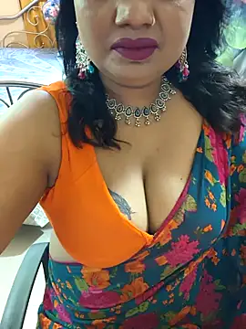 Snapshot of YR-SHIVANI chatting on July 3, 5:47 am YR-SHIVANI online show from July 3, 5:47 am