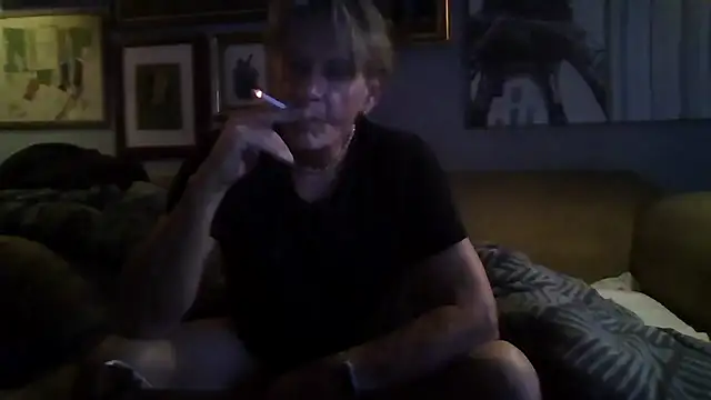 Snapshot of dannedonger2 chatting on September 30, 8:25 pm dannedonger2 online show from September 30, 8:25 pm