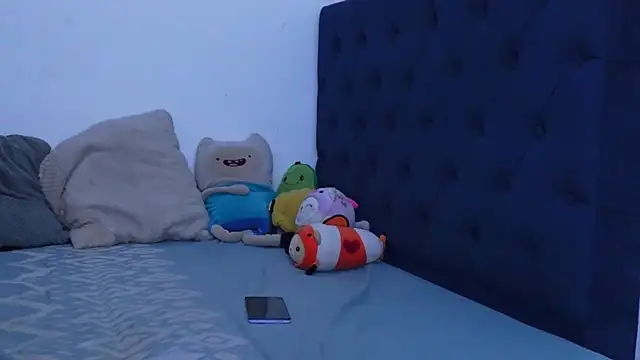 Snapshot of AliciaBasch chatting on October 8, 3:37 am AliciaBasch online show from October 8, 3:37 am