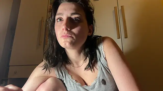 Snapshot of Monicbabe chatting on June 19, 8:12 pm Monicbabe online show from June 19, 8:12 pm