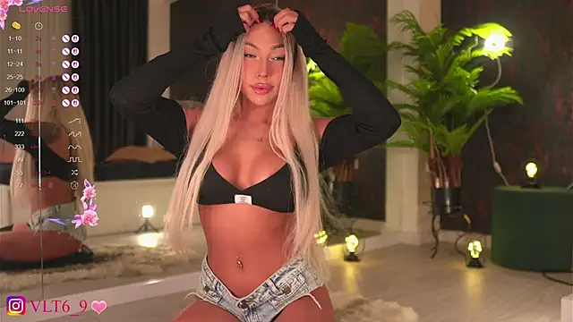 violettabunny03 online show from November 20, 11:48 pm